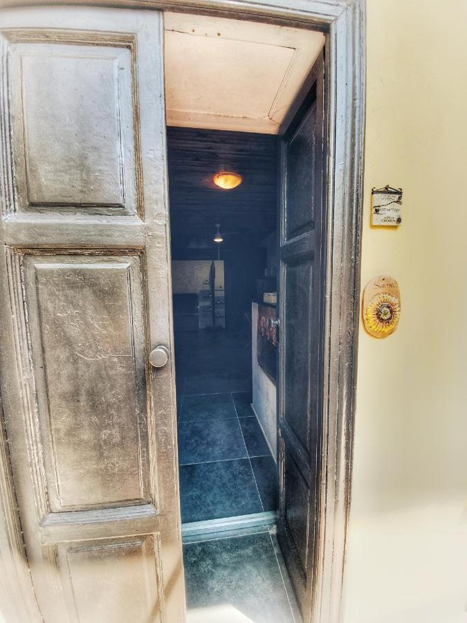 ççç Enchanting Apartment in Milan ççç Milão Exterior foto
